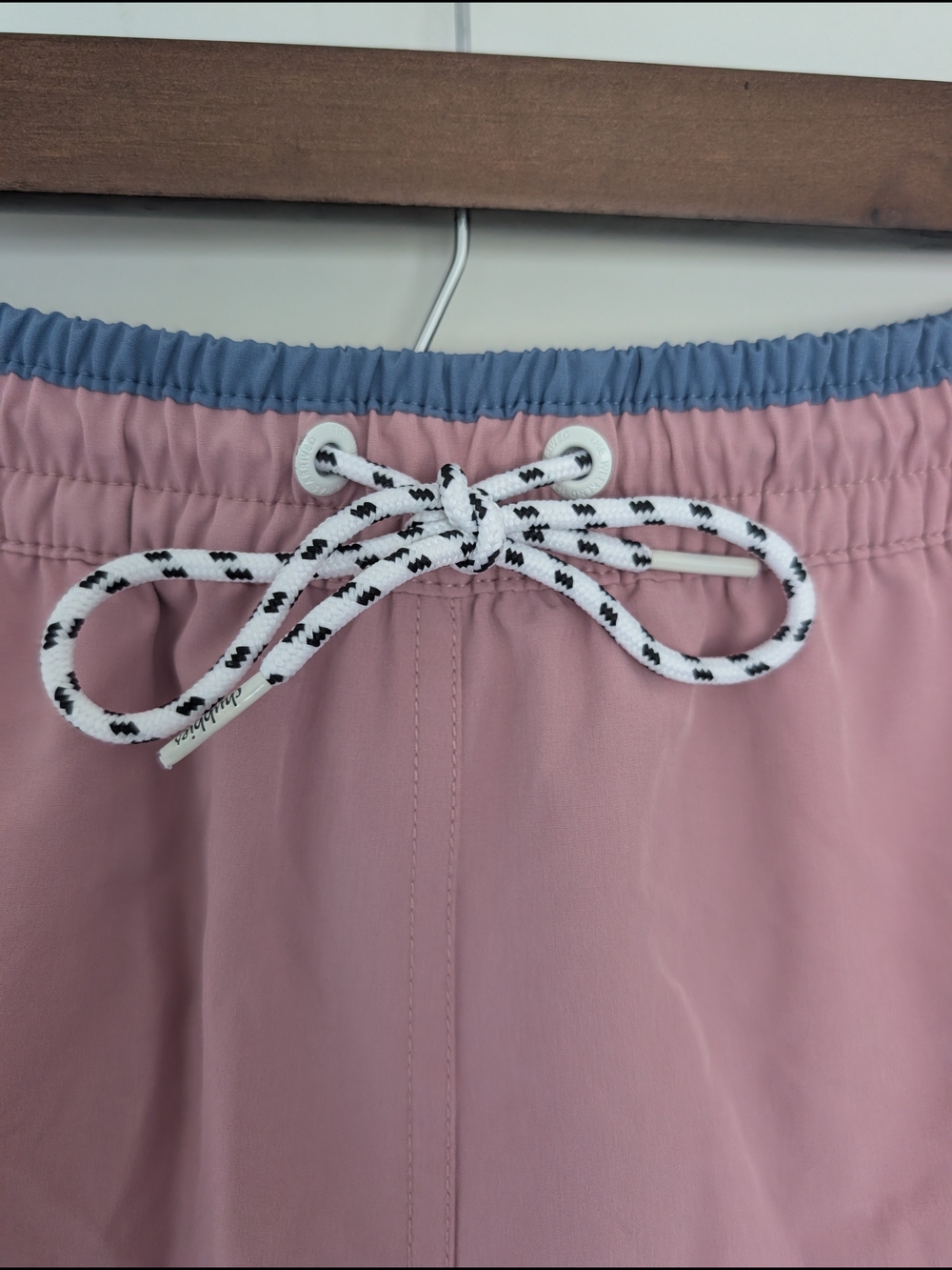 Chubbies Men's M Rosie Posies Swim Trunks 5.5" Inseam Dusty Pink Stretch Lined - Picture 3 of 12